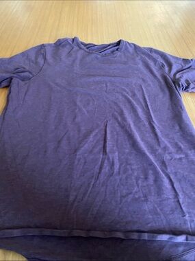 Men's Lululemon Purple Crew Neck T-Shirt L